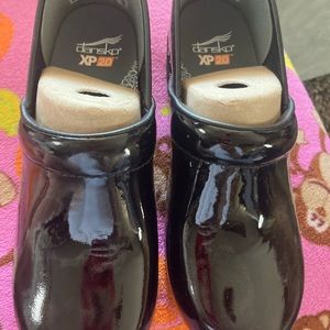 Dansko black patent leather nursing shoes, New